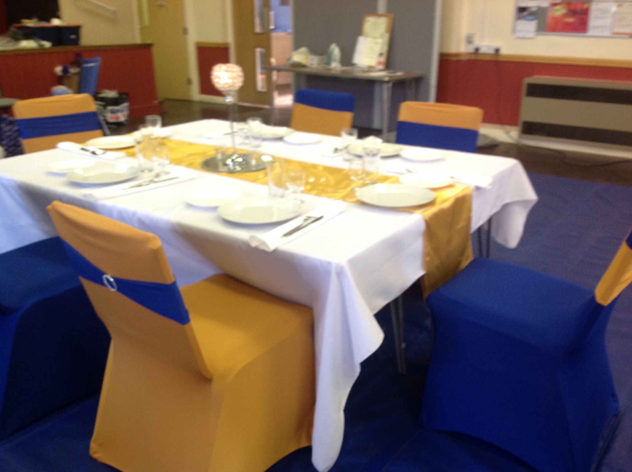 table runner and chair Covers Picture